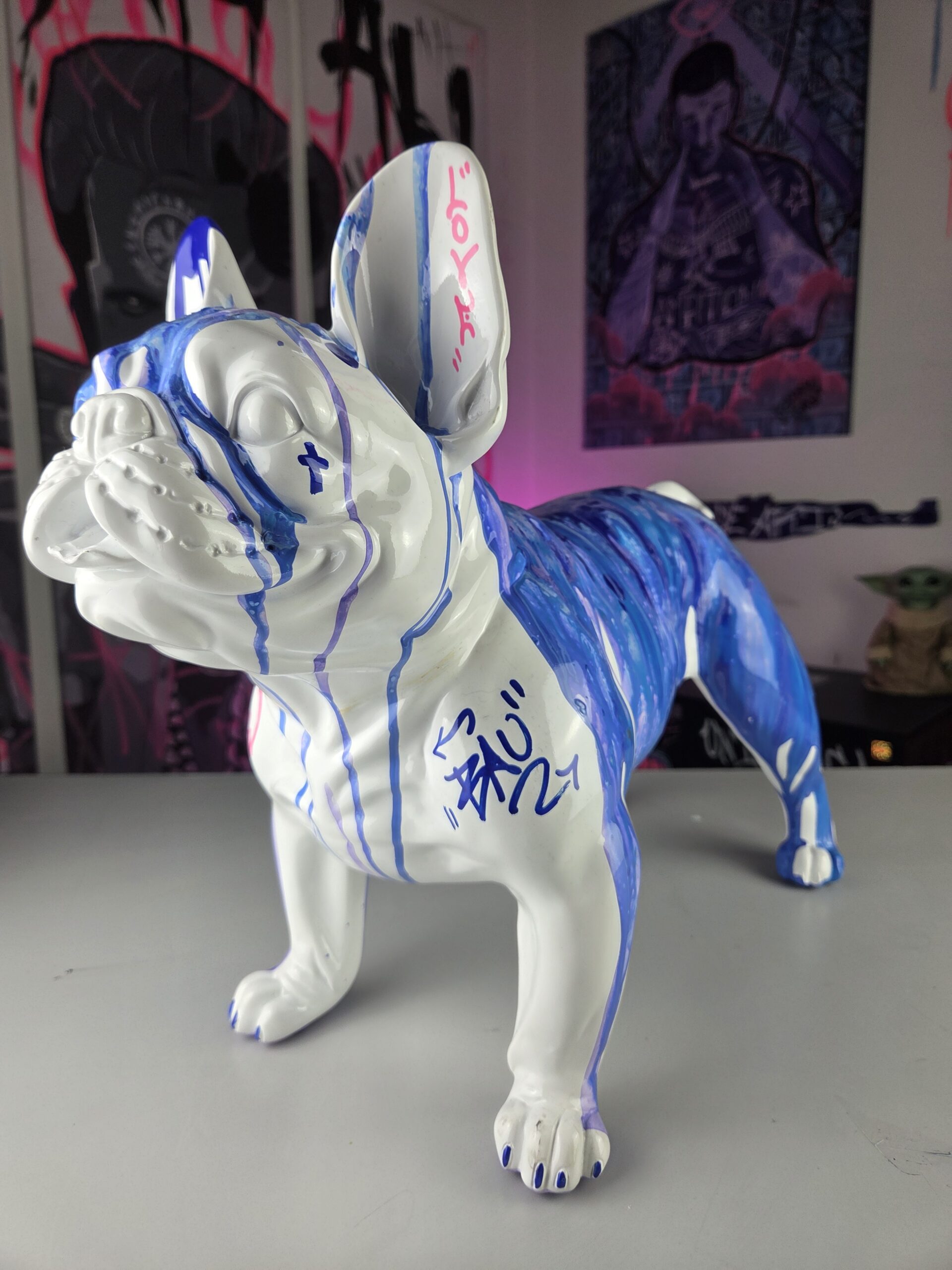 FRENCH BULLDOG